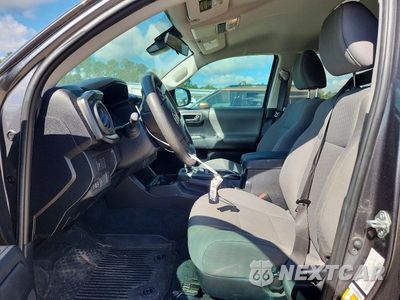 Zdjęcie 7 z 12 samochodu: 2021 TOYOTA TACOMA SR VIN:5TFAX5GN8MX190111 - miniatura