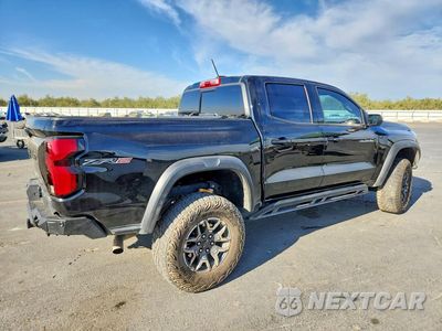 Trzecie zdjęcie samochodu z tyłu: 2023 CHEVROLET COLORADO ZR2 VIN:1GCPTFEK8P1265661 - miniatura