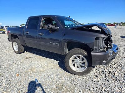 Czwarte zdjęcie samochodu z boku: 2011 CHEVROLET SILVERADO K1500 LT VIN:3GCPKSE34BG191735 - miniatura