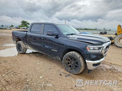Czwarte zdjęcie samochodu z boku: 2023 RAM 1500 BIG HORN/LONE STAR VIN:1C6SRFFT1PN541825 - miniatura