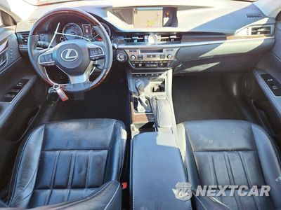 Zdjęcie 8 z 12 samochodu: 2018 LEXUS ES 350 VIN:58ABK1GG1JU112557 - miniatura