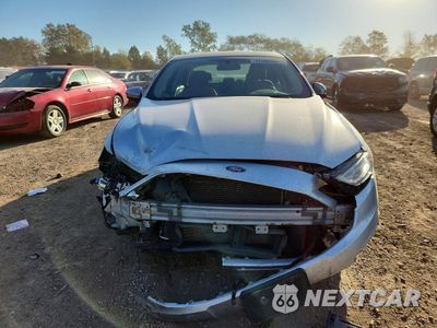 Piąte zdjęcie samochodu w środku: 2018 FORD FUSION S VIN:3FA6P0G7XJR193659 - miniatura