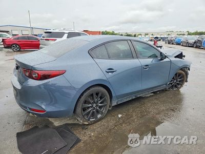 Trzecie zdjęcie samochodu z tyłu: 2023 MAZDA 3 PREFERRED VIN:3MZBPACM0PM381068 - miniatura