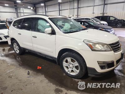 Czwarte zdjęcie samochodu z boku: 2015 CHEVROLET TRAVERSE LT VIN:1GNKVHKD5FJ198576 - miniatura