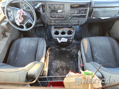 Zdjęcie 8 z 13 samochodu: 2019 CHEVROLET EXPRESS 2500 CARGO DELIVERY VAN VIN:1GCWGAFG9K1221870 - miniatura