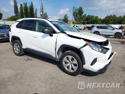 Czwarte zdjęcie samochodu z boku: 2018 TOYOTA RAV4 LE VIN:2T3H1RFV7KW015679 - miniatura