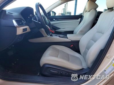 Zdjęcie 7 z 12 samochodu: 2018 HONDA ACCORD TOURING VIN:1HGCV1F98JA059238 - miniatura