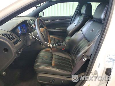 Zdjęcie 7 z 12 samochodu: 2023 CHRYSLER 300 S VIN:2C3CCABG2PH657848 - miniatura