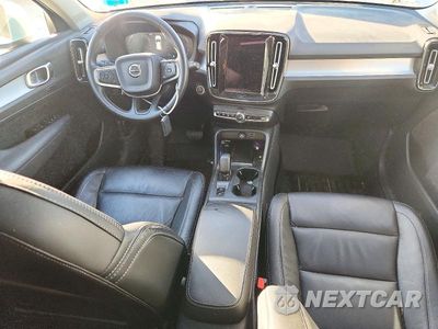 Zdjęcie 8 z 12 samochodu: 2022 VOLVO XC40 T5 MOMENTUM VIN:YV4162UK7N2715120 - miniatura