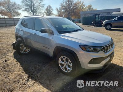 Czwarte zdjęcie samochodu z boku: 2024 JEEP COMPASS LATITUDE VIN:3C4NJDBN8RT138971 - miniatura