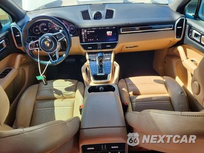 Zdjęcie 8 z 14 samochodu: 2021 PORSCHE CAYENNE VIN:WP1AA2AY8MDA01461 - miniatura