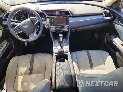 Zdjęcie 8 z 12 samochodu: 2016 HONDA CIVIC EX VIN:2HGFC2F84GH504813 - miniatura