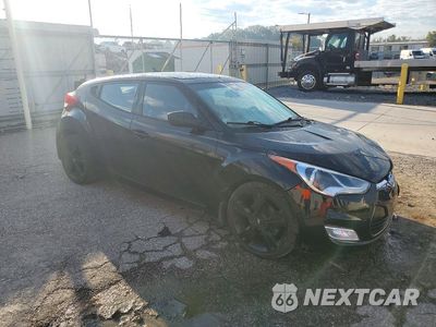 Czwarte zdjęcie samochodu z boku: 2017 HYUNDAI VELOSTER VALUE EDITION VIN:KMHTC6AD0HU317348 - miniatura