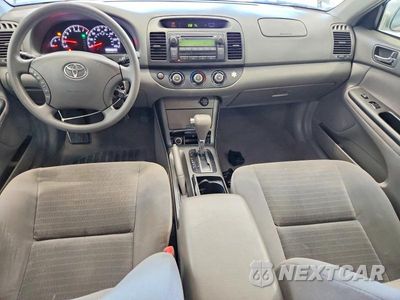 Zdjęcie 8 z 12 samochodu: 2005 TOYOTA CAMRY LE VIN:4T1BE32K35U070002 - miniatura