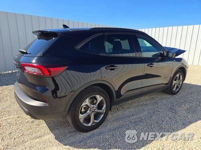 Trzecie zdjęcie samochodu z tyłu: 2026 FORD ESCAPE ST LINE VIN:1FMCU0MN1TUA09659 - miniatura