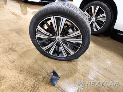Zdjęcie 13 z 14 samochodu: 2023 VOLVO XC60 PLUS VIN:YV4L12RN6P1294672 - miniatura