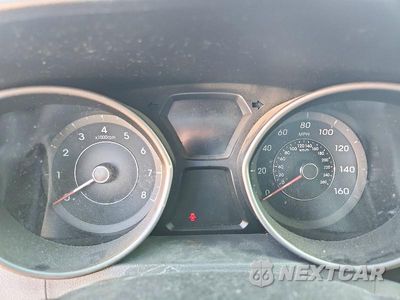 Zdjęcie 9 z 12 samochodu: 2013 HYUNDAI ELANTRA GLS VIN:5NPDH4AE1DH350869 - miniatura