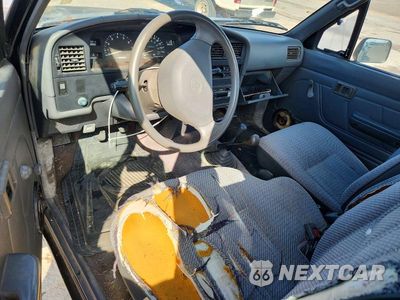 Zdjęcie 8 z 12 samochodu: 1992 TOYOTA PICKUP DELUXE VIN:JT4VN13D0N5080986 - miniatura