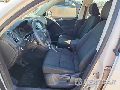 Zdjęcie 7 z 12 samochodu: 2012 VOLKSWAGEN TIGUAN S VIN:WVGAV7AXXCW540690 - miniatura