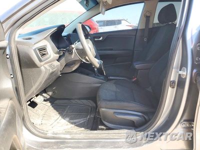 Zdjęcie 7 z 12 samochodu: 2019 KIA RIO S VIN:3KPA24AB7KE197152 - miniatura