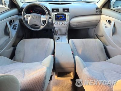 Zdjęcie 8 z 12 samochodu: 2010 TOYOTA CAMRY LE VIN:4T4BF3EK9AR058221 - miniatura