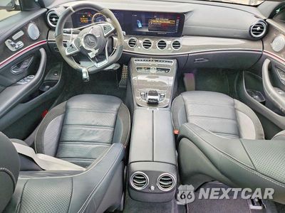Zdjęcie 8 z 13 samochodu: 2018 MERCEDES-BENZ E 63 AMG-S VIN:WDDZF8KB0JA329575 - miniatura