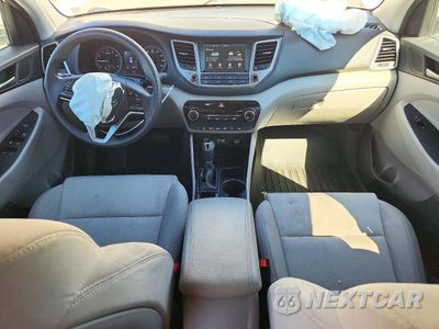 Zdjęcie 8 z 12 samochodu: 2018 HYUNDAI TUCSON SEL VIN:KM8J33A43JU757351 - miniatura
