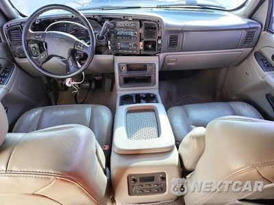 Zdjęcie 8 z 14 samochodu: 2004 GMC YUKON XL K1500 VIN:3GKFK16Z94G264680 - miniatura