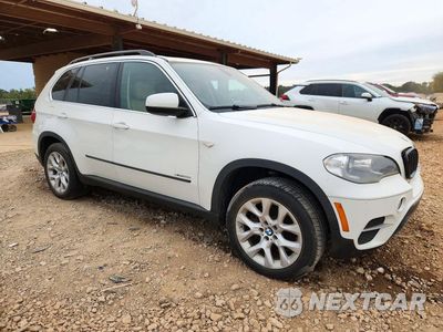 Czwarte zdjęcie samochodu z boku: 2013 BMW X5 XDRIVE35I VIN:5UXZV4C57D0B24877 - miniatura