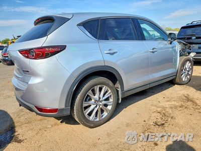 Trzecie zdjęcie samochodu z tyłu: 2020 MAZDA CX-5 GRAND TOURING VIN:JM3KFBDM6L0823947 - miniatura