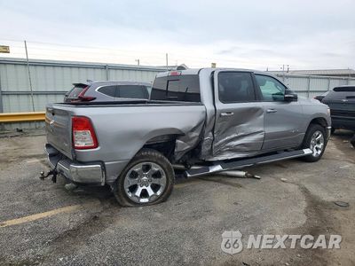 Trzecie zdjęcie samochodu z tyłu: 2021 RAM 1500 BIG HORN/LONE STAR VIN:1C6SRFFT6MN666220 - miniatura