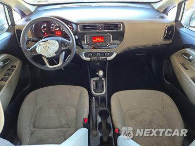 Zdjęcie 8 z 12 samochodu: 2016 KIA RIO LX VIN:KNADM4A31G6637439 - miniatura