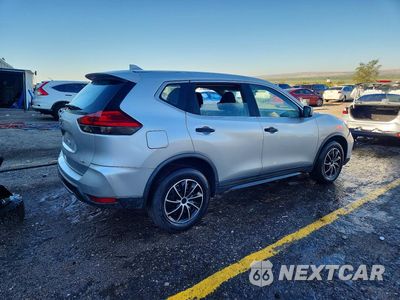 Trzecie zdjęcie samochodu z tyłu: 2017 NISSAN ROGUE S VIN:KNMAT2MV7HP535956 - miniatura
