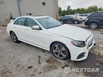 Czwarte zdjęcie samochodu z boku: 2017 MERCEDES-BENZ E 300 VIN:WDDZF4JB6HA092675 - miniatura