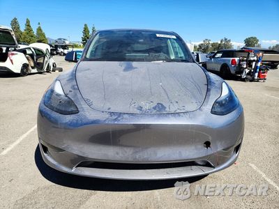 Piąte zdjęcie samochodu w środku: 2025 TESLA MODEL Y VIN:7SAYGDED9SF320183 - miniatura
