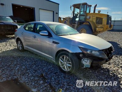 Czwarte zdjęcie samochodu z boku: 2013 KIA OPTIMA LX VIN:KNAGM4A71D5354119 - miniatura