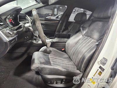 Zdjęcie 7 z 13 samochodu: 2013 BMW M5 VIN:WBSFV9C56DD095727 - miniatura