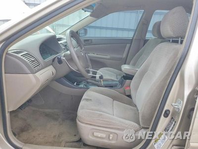 Zdjęcie 7 z 12 samochodu: 2004 TOYOTA CAMRY LE V6 VIN:4T1BF32K04U589021 - miniatura
