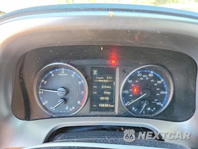 Zdjęcie 9 z 13 samochodu: 2017 TOYOTA RAV4 LE VIN:JTMBFREV6HJ109522 - miniatura