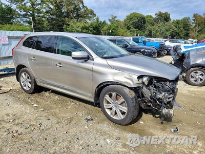 Czwarte zdjęcie samochodu z boku: 2016 VOLVO XC60 T6 PREMIER VIN:YV4902RK3G2782801 - miniatura