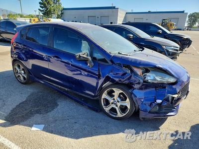 Czwarte zdjęcie samochodu z boku: 2016 FORD FIESTA ST VIN:3FADP4GX3GM195225 - miniatura