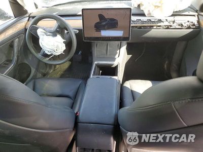 Zdjęcie 8 z 13 samochodu: 2024 TESLA MODEL Y VIN:7SAYGDEE3RA250700 - miniatura