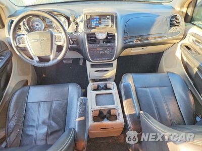 Zdjęcie 8 z 13 samochodu: 2014 CHRYSLER TOWN & COUNTRY TOURING VIN:2C4RC1BG2ER236239 - miniatura