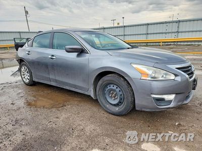 Czwarte zdjęcie samochodu z boku: 2015 NISSAN ALTIMA 2.5 S VIN:1N4AL3AP8FC428212 - miniatura