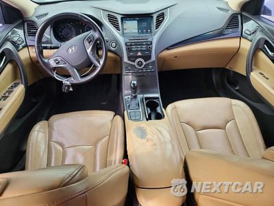 Zdjęcie 8 z 13 samochodu: 2017 HYUNDAI AZERA BASE VIN:KMHFG4JG3HA591404 - miniatura