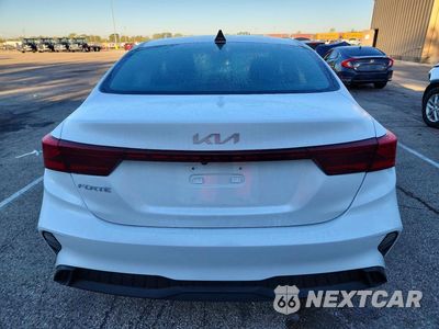 Zdjęcie 6 z 12 samochodu: 2023 KIA FORTE LXS VIN:3KPF24AD9PE597227 - miniatura