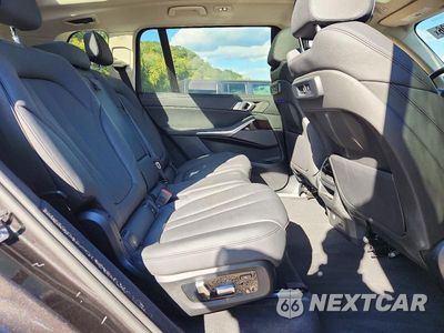 Zdjęcie 11 z 14 samochodu: 2021 BMW X7 XDRIVE40I VIN:5UXCW2C03M9G60927 - miniatura