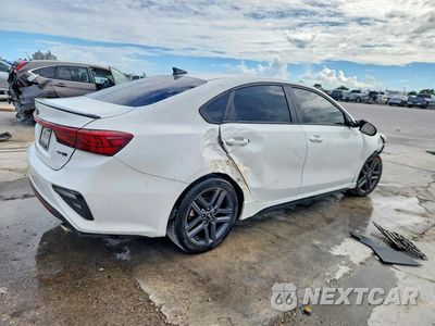 Trzecie zdjęcie samochodu z tyłu: 2021 KIA FORTE GT LINE VIN:3KPF34AD2ME403372 - miniatura