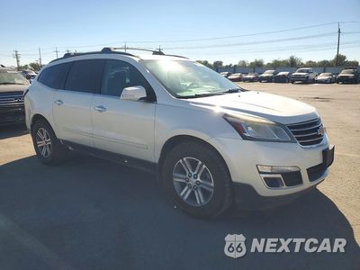 Czwarte zdjęcie samochodu z boku: 2015 CHEVROLET TRAVERSE LT VIN:1GNKVHKD6FJ311449 - miniatura