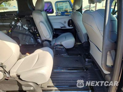 Zdjęcie 11 z 14 samochodu: 2026 TOYOTA SIENNA XLE 7-PASSENGER VIN:5TDYRKEC6TS306919 - miniatura